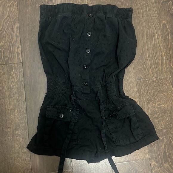 Black Romper LIKE NEW - Size Small - Super Cute Sinched Waist - Stretch - Picture 1 of 5